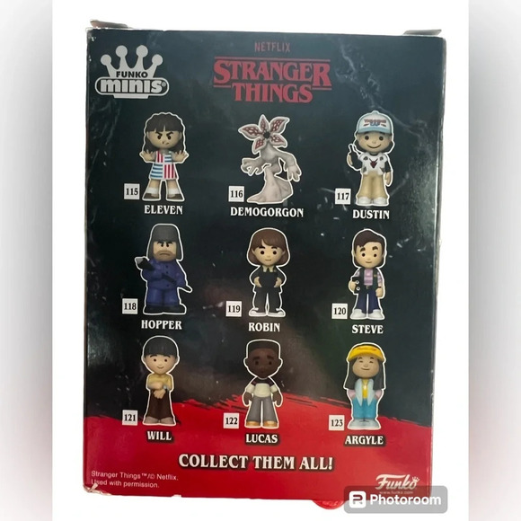 NIB Funko Minis Stranger Things 4 - Dustin Henderson Vinyl Figure - Picture 2 of 6